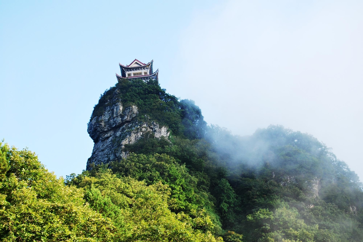 地址:陕西省安康市紫阳县紫阳大石墩擂鼓台森林公园 景区简介